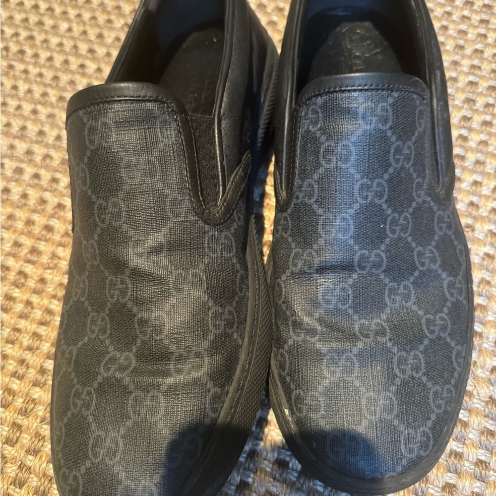 Men’s Gucci slip ons size 10